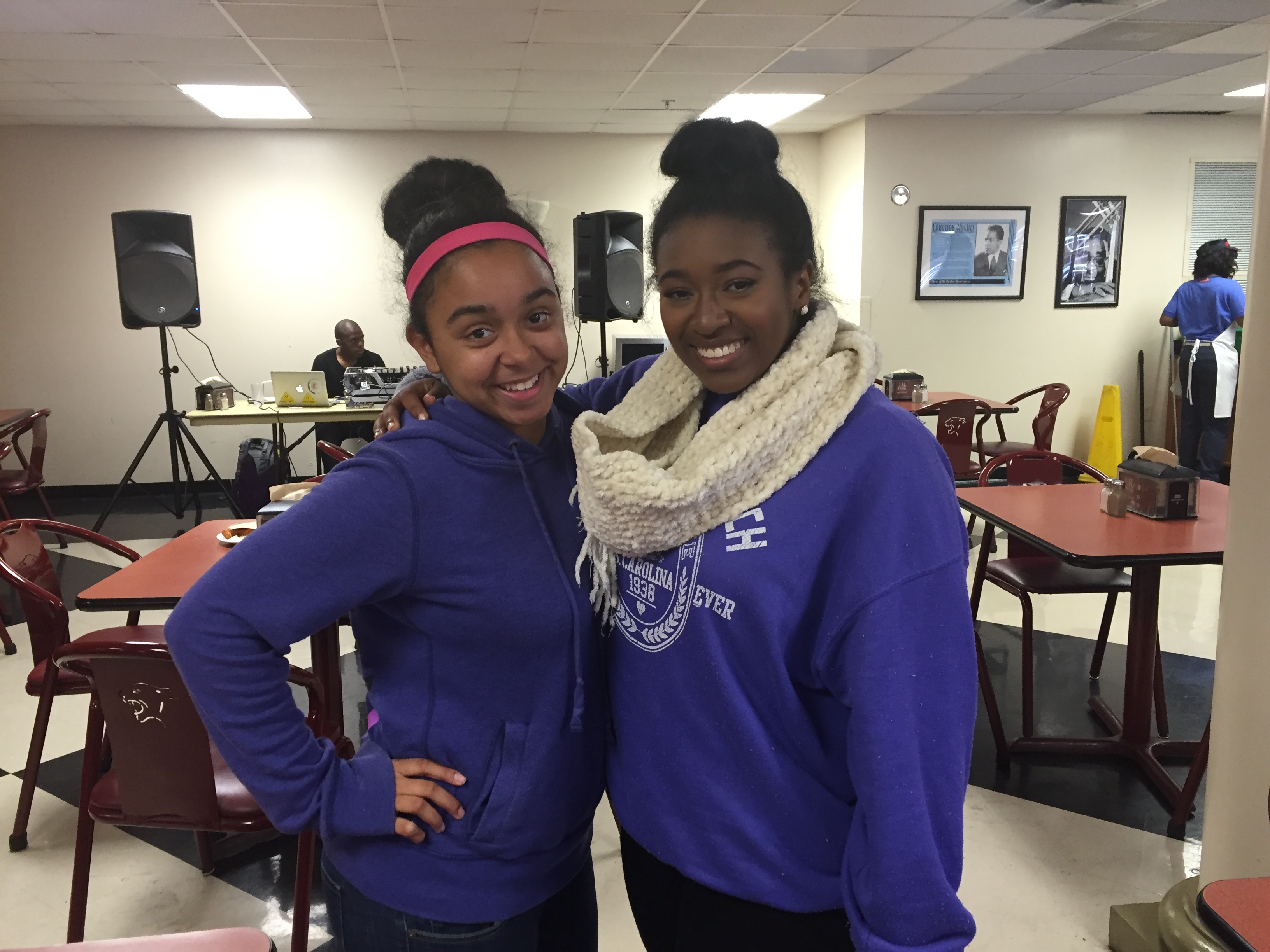 Girls Pose together at Claflin 90s Party