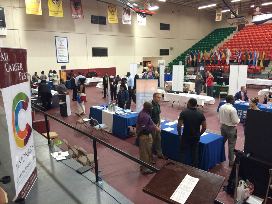 panther-fall-2016-career-fest Attendees at the Fall Career Fest
