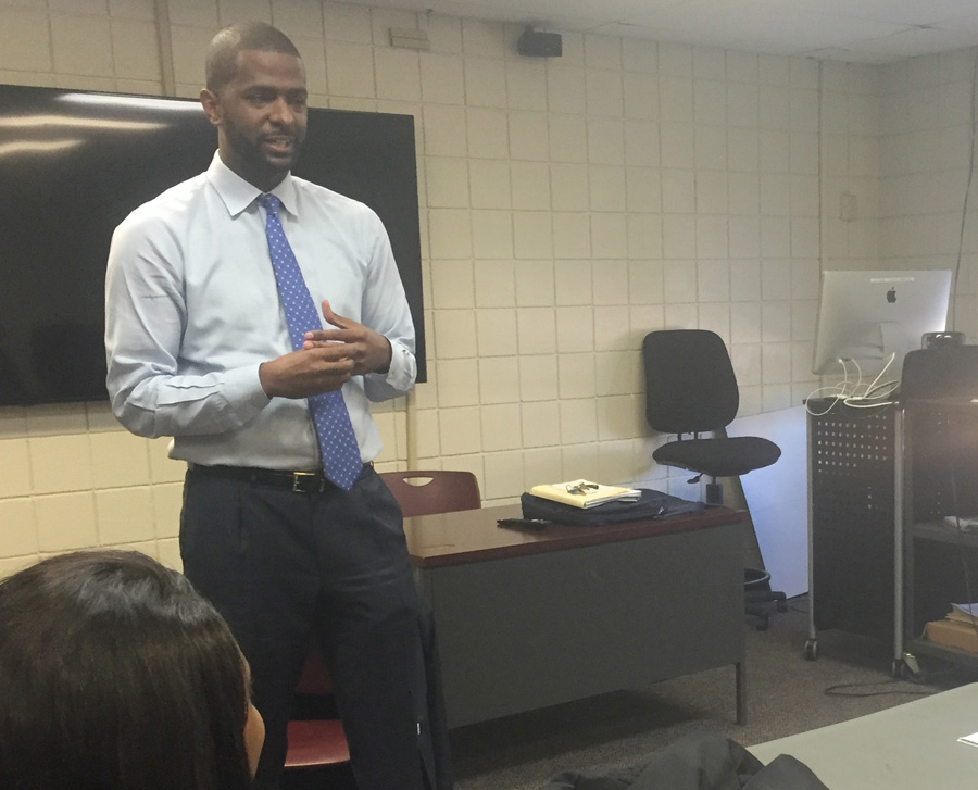 PANTHER 2017 fall bakari sellers 11-28 visit PANTHER 2017 fall bakari sellers 11-28 visit