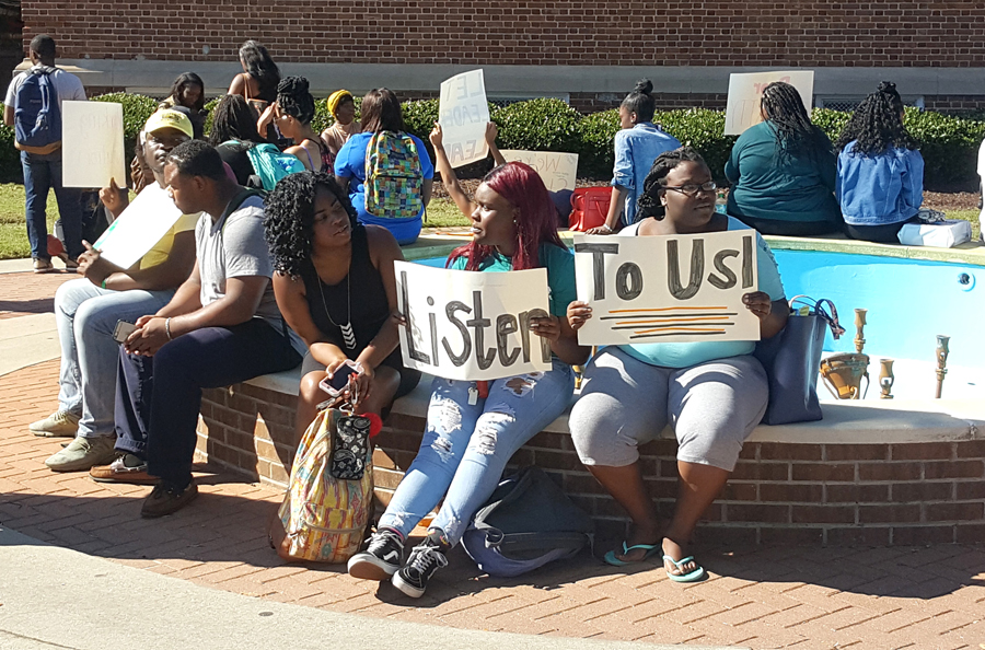PANTHER 2017 fall Student Sit-In 11-3