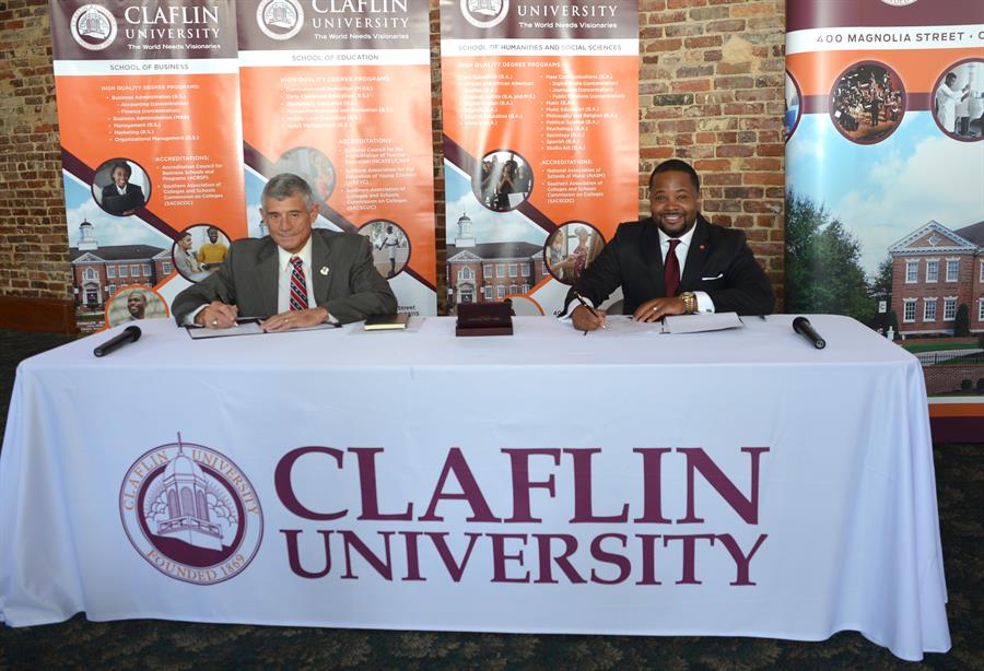 President Robert Caslen, UofSC and Dr. Dwaun J. Warmack, Claflin University